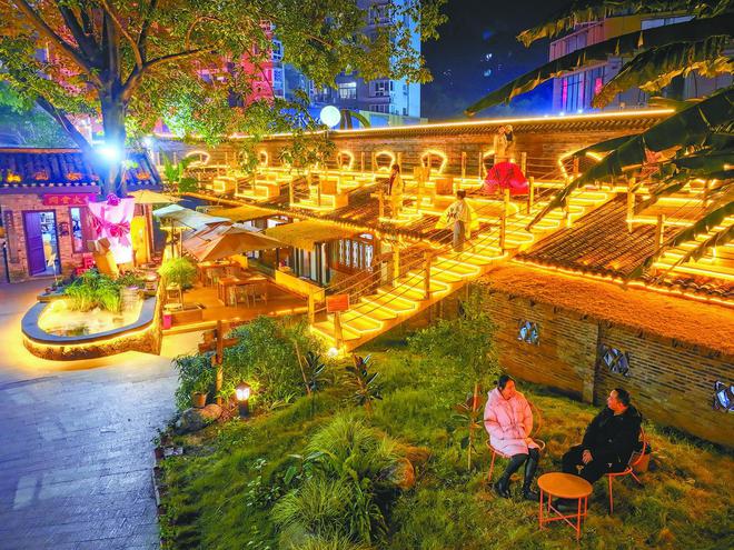 25 重庆火锅的热辣滚烫麻将胡了2消费周刊丨20(图4)