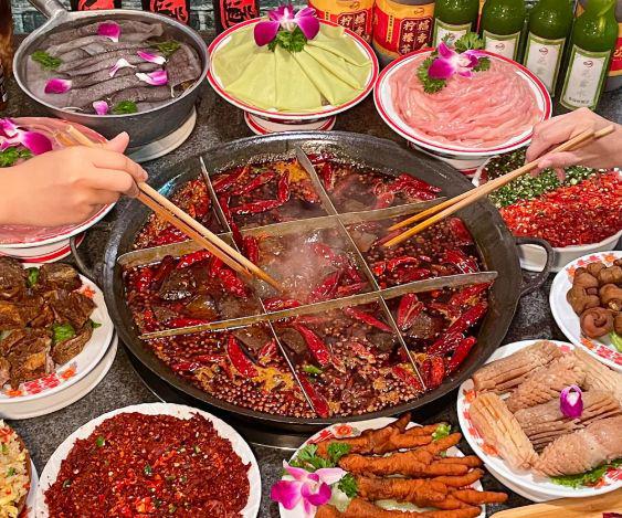 旅游：重庆火锅城市记忆的辣味PG麻将胡了试玩旅途贵宾会员