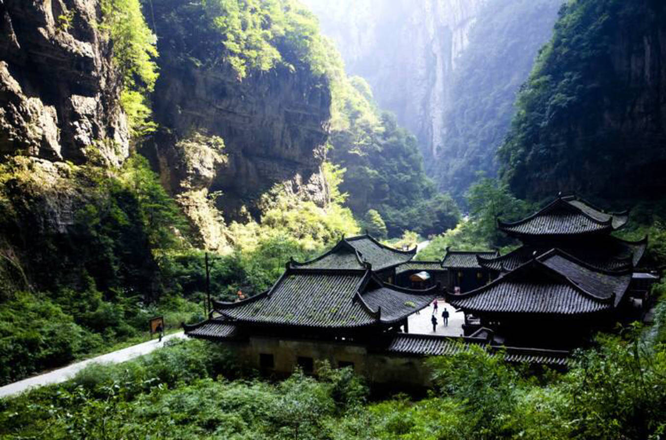 推荐:重庆旅游必去十处景点游玩攻略全涵盖PG麻将胡了免费模拟器重庆金旅假日旅行社(图3) 推荐:重庆旅游必去十处景点游玩攻略全涵盖PG麻将胡了免费模拟器重庆金旅假日旅行社(图3)