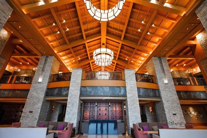 希尔顿快让县城年轻人爽翻了麻将胡了2200元一晚的(图18)